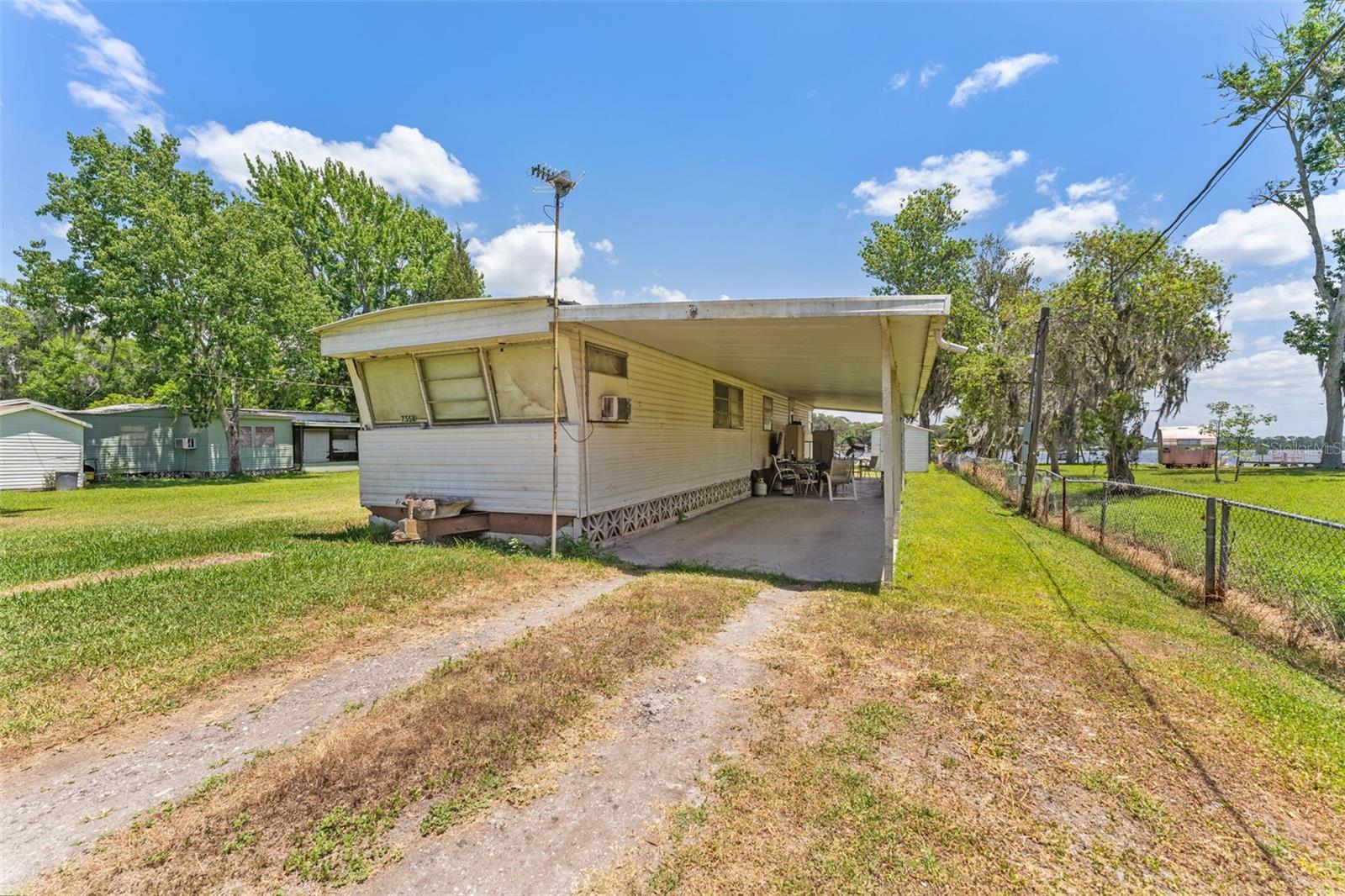 7558 Berkley Rd Property Photo 8