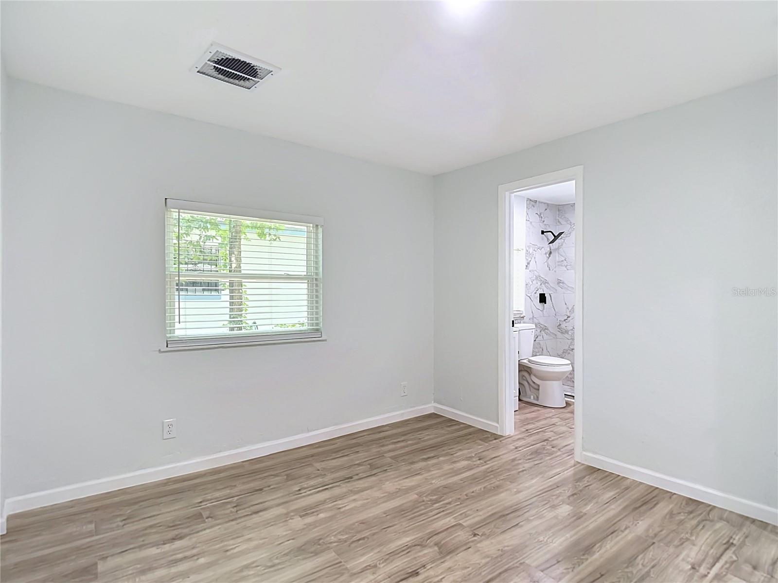 10009 N Florence Ave Property Photo 24