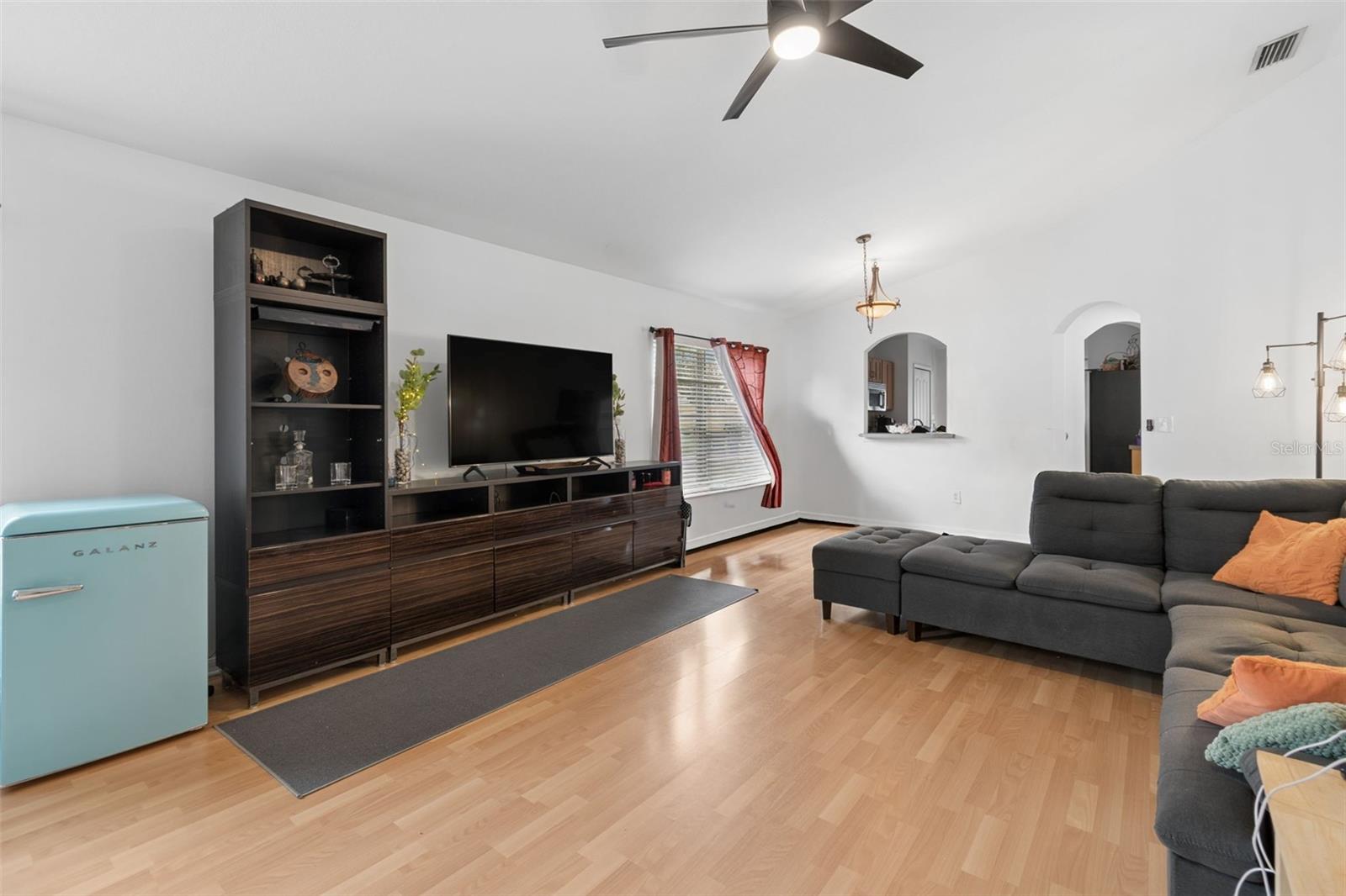 10731 Navigation Dr Property Photo 6