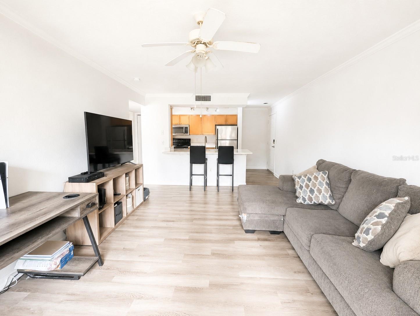 2500 Winding Creek Blvd #e208 Property Photo 6