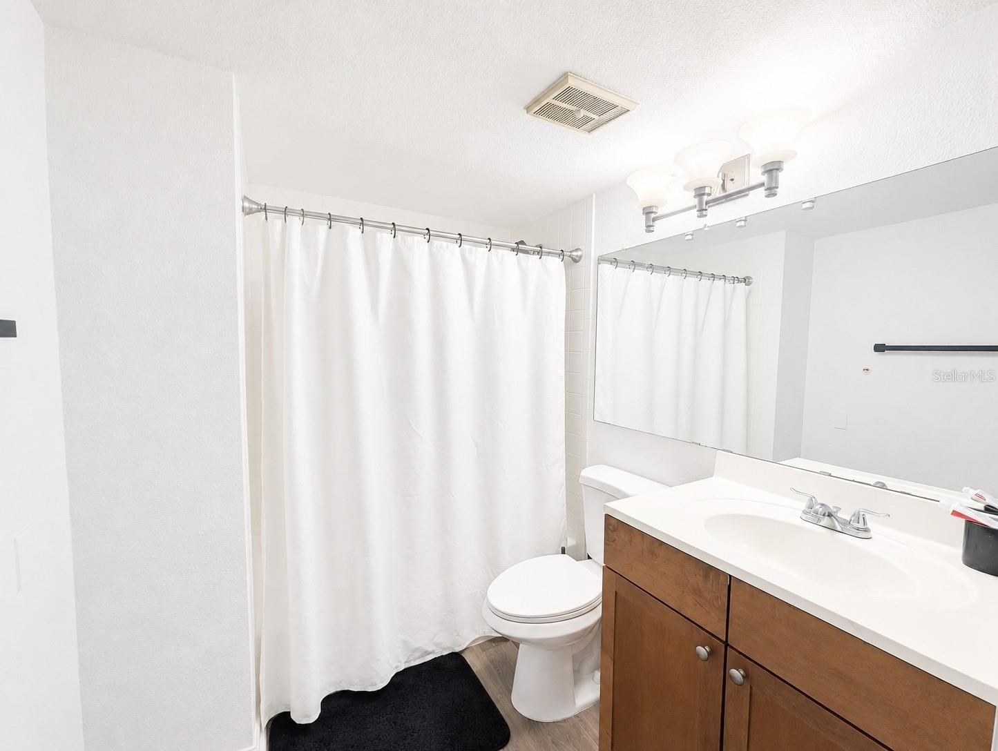 2500 Winding Creek Blvd #e208 Property Photo 10