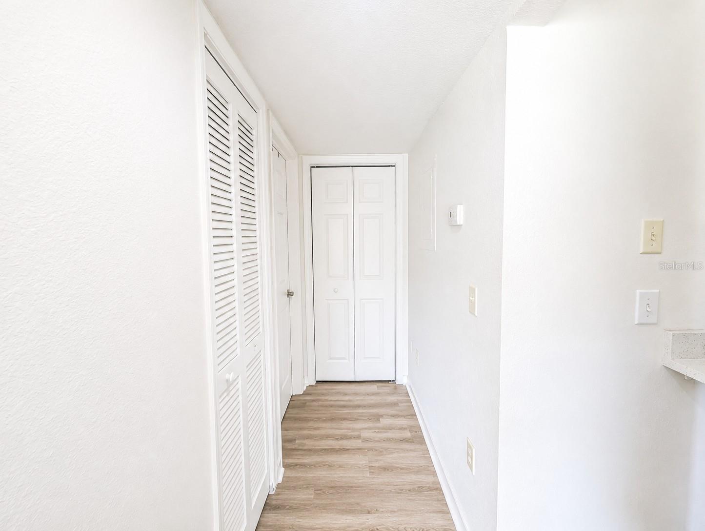 2500 Winding Creek Blvd #e208 Property Photo 11