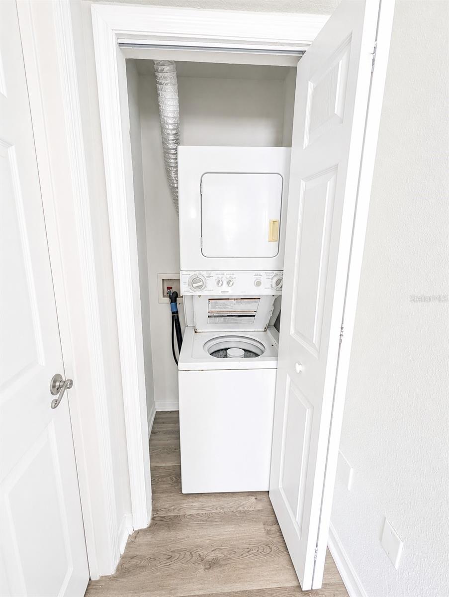 2500 Winding Creek Blvd #e208 Property Photo 12