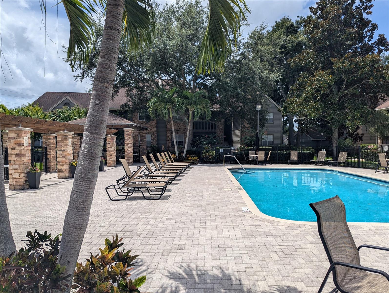 2500 Winding Creek Blvd #e208 Property Photo 15