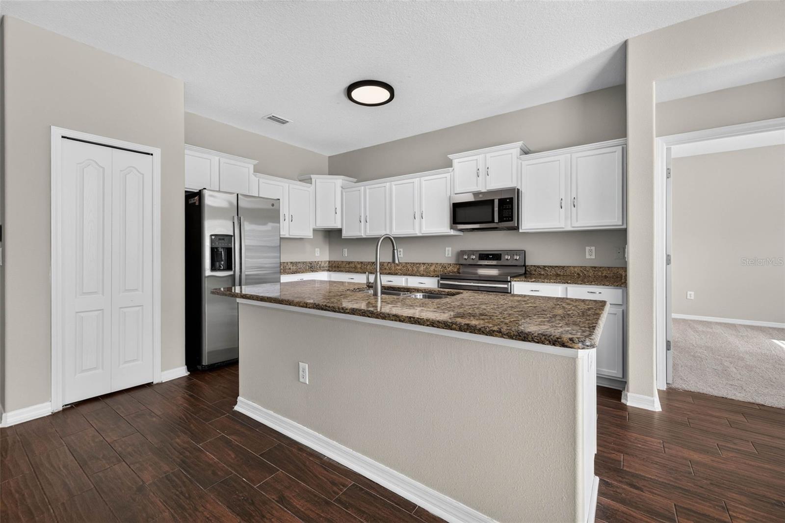 14013 Hollow Leaf Pl Property Photo 5