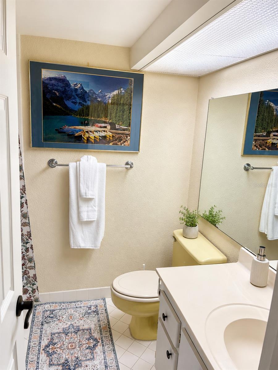 4575 Cove Cir #506 Property Photo 6