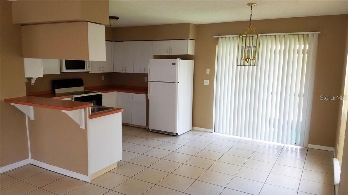 132 Douglas Rd W #a Property Photo 4