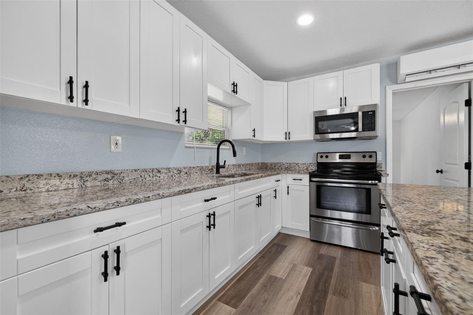 6462 Sealawn Dr Property Photo 4