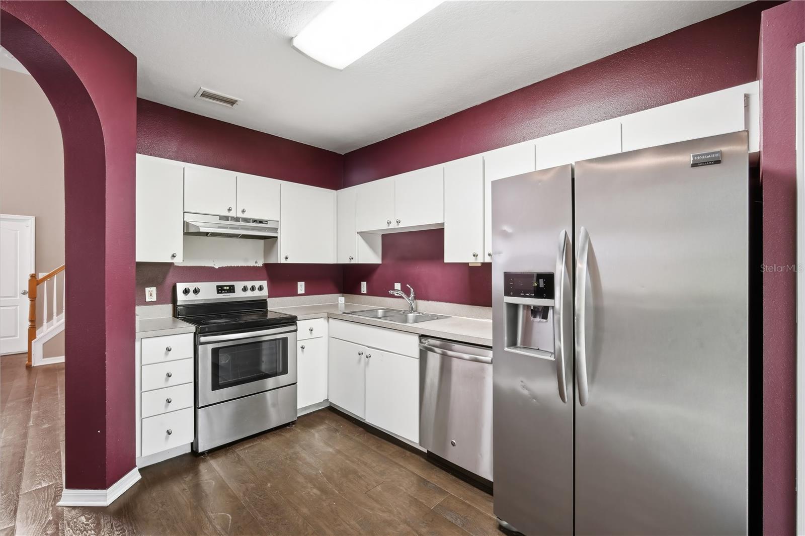 18126 Birdwater Dr Property Photo 8