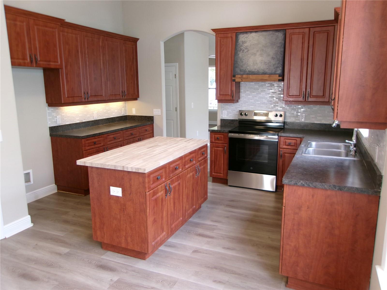 37450 Picketts Mill Ave Property Photo 5