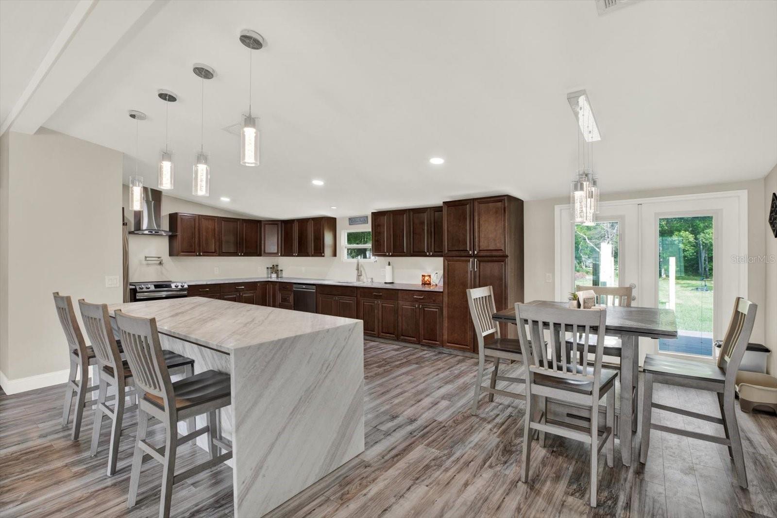 13611 Mcintosh Dr Property Photo 1