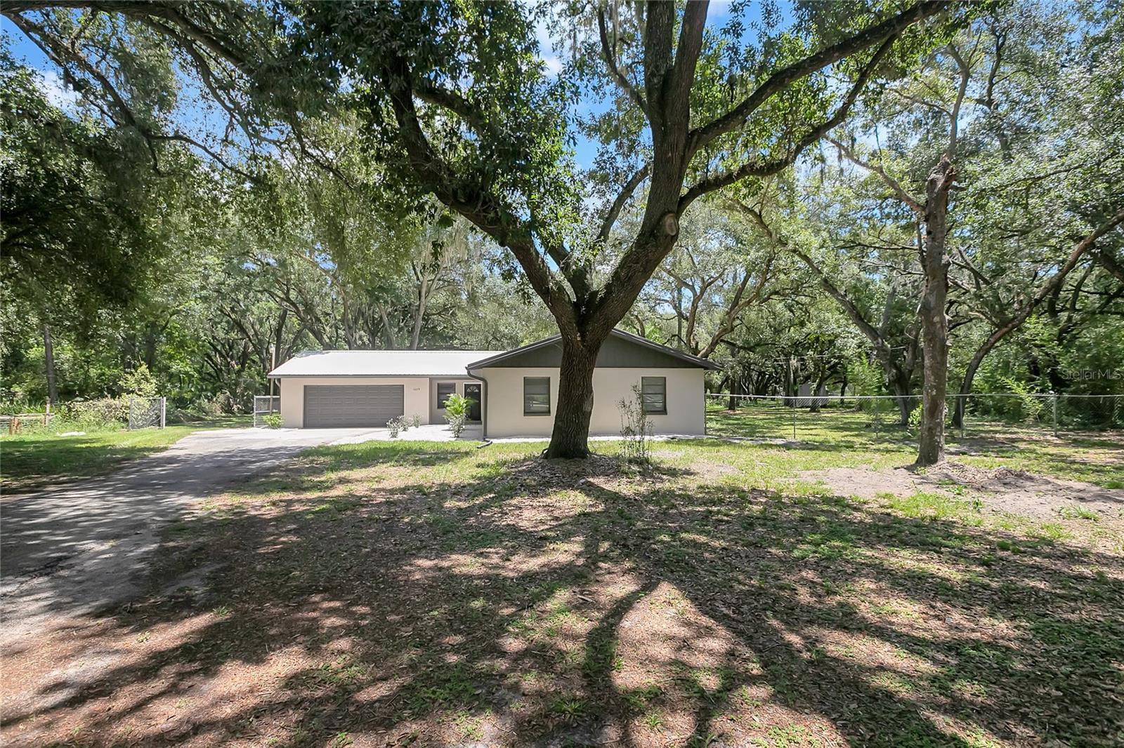 1609 Itchepackesassa Dr Property Photo 2