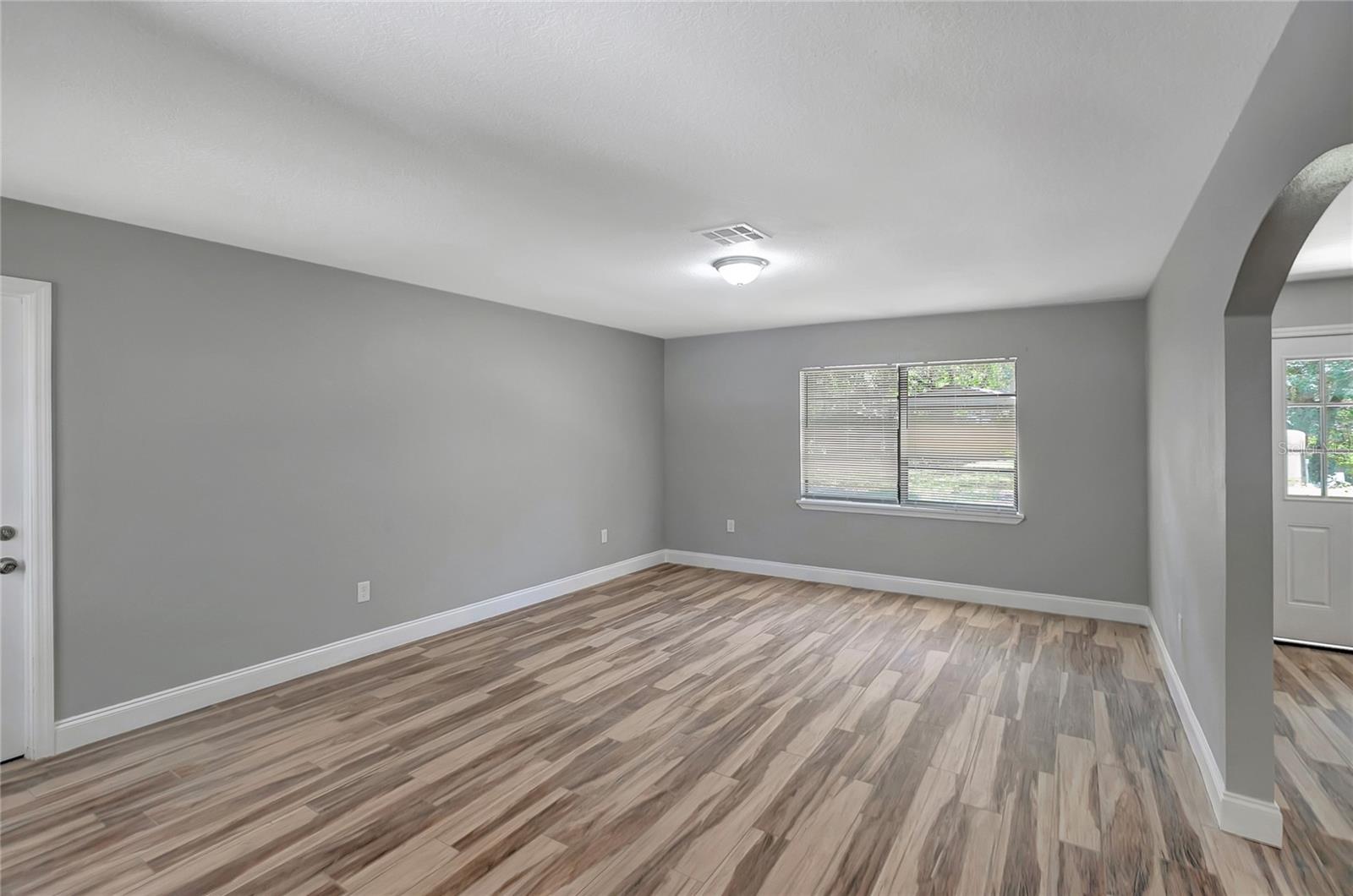 1609 Itchepackesassa Dr Property Photo 7