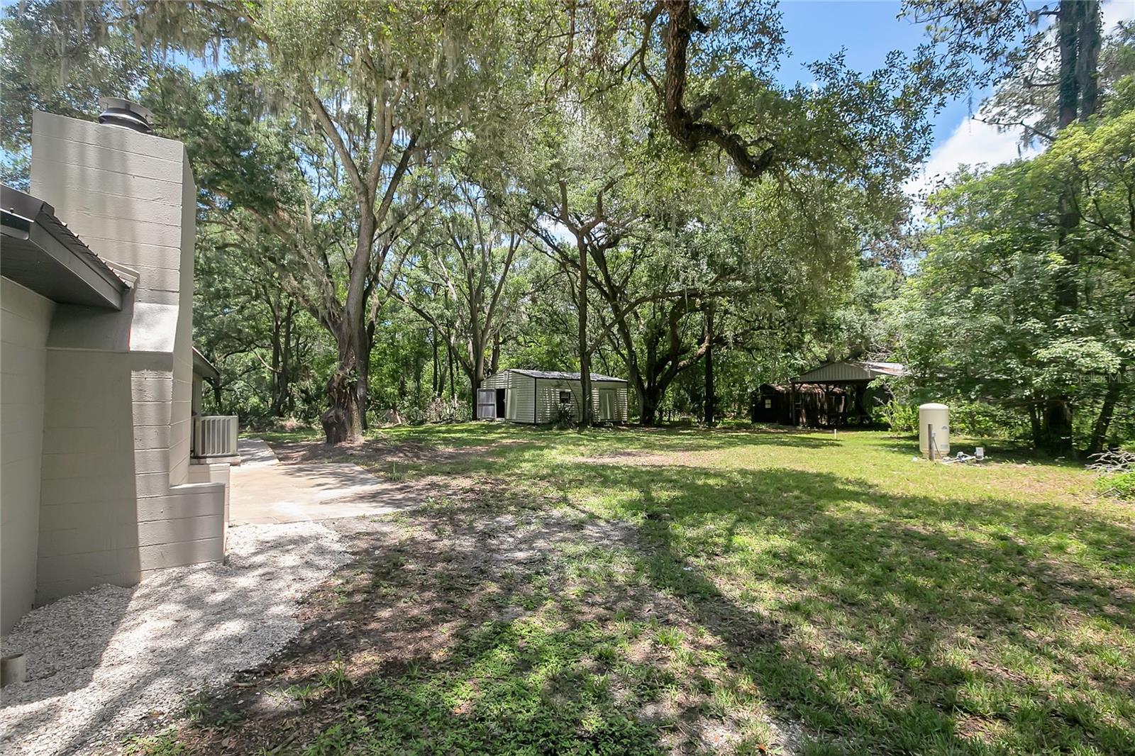 1609 Itchepackesassa Dr Property Photo 34