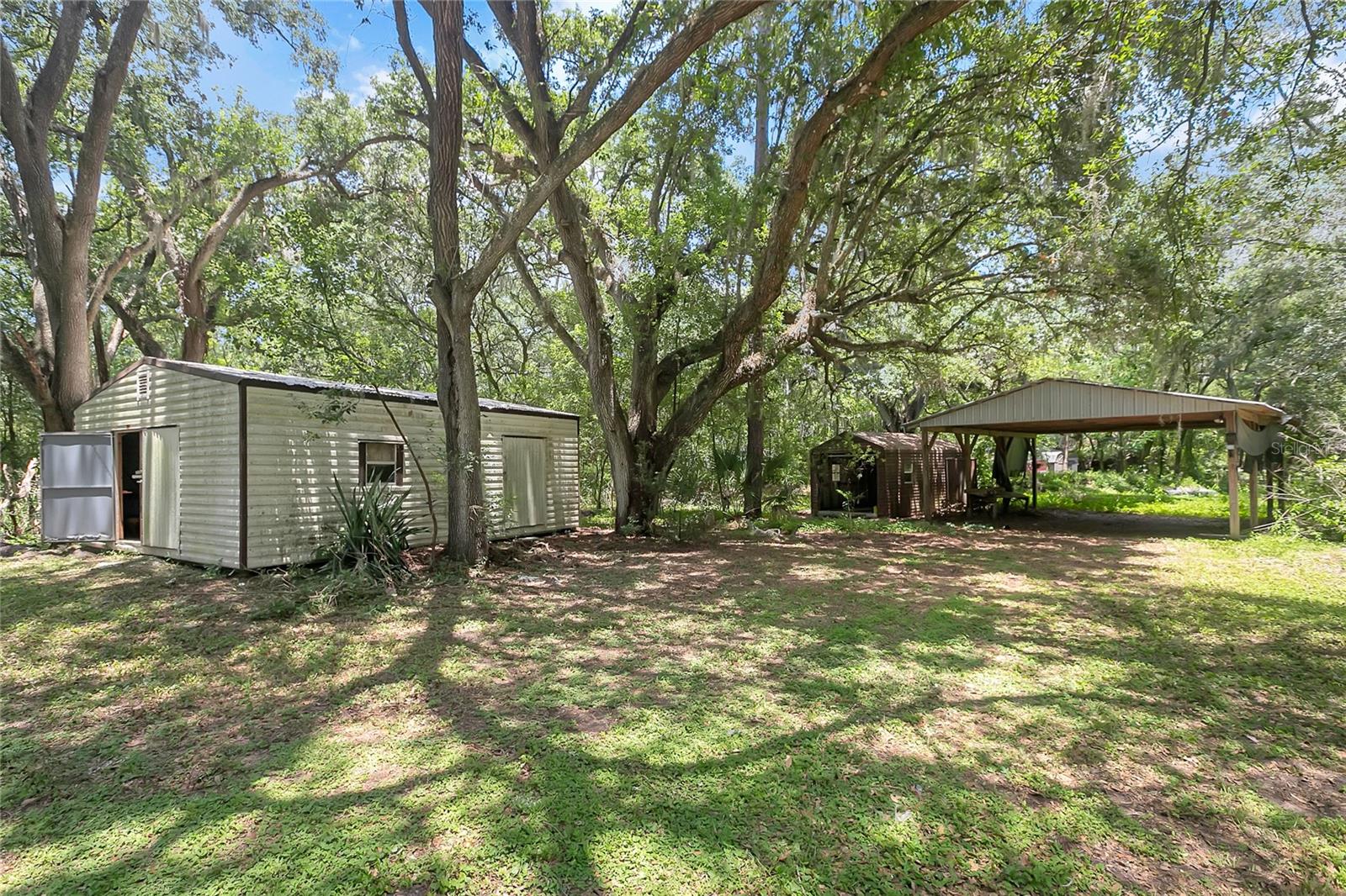 1609 Itchepackesassa Dr Property Photo 39