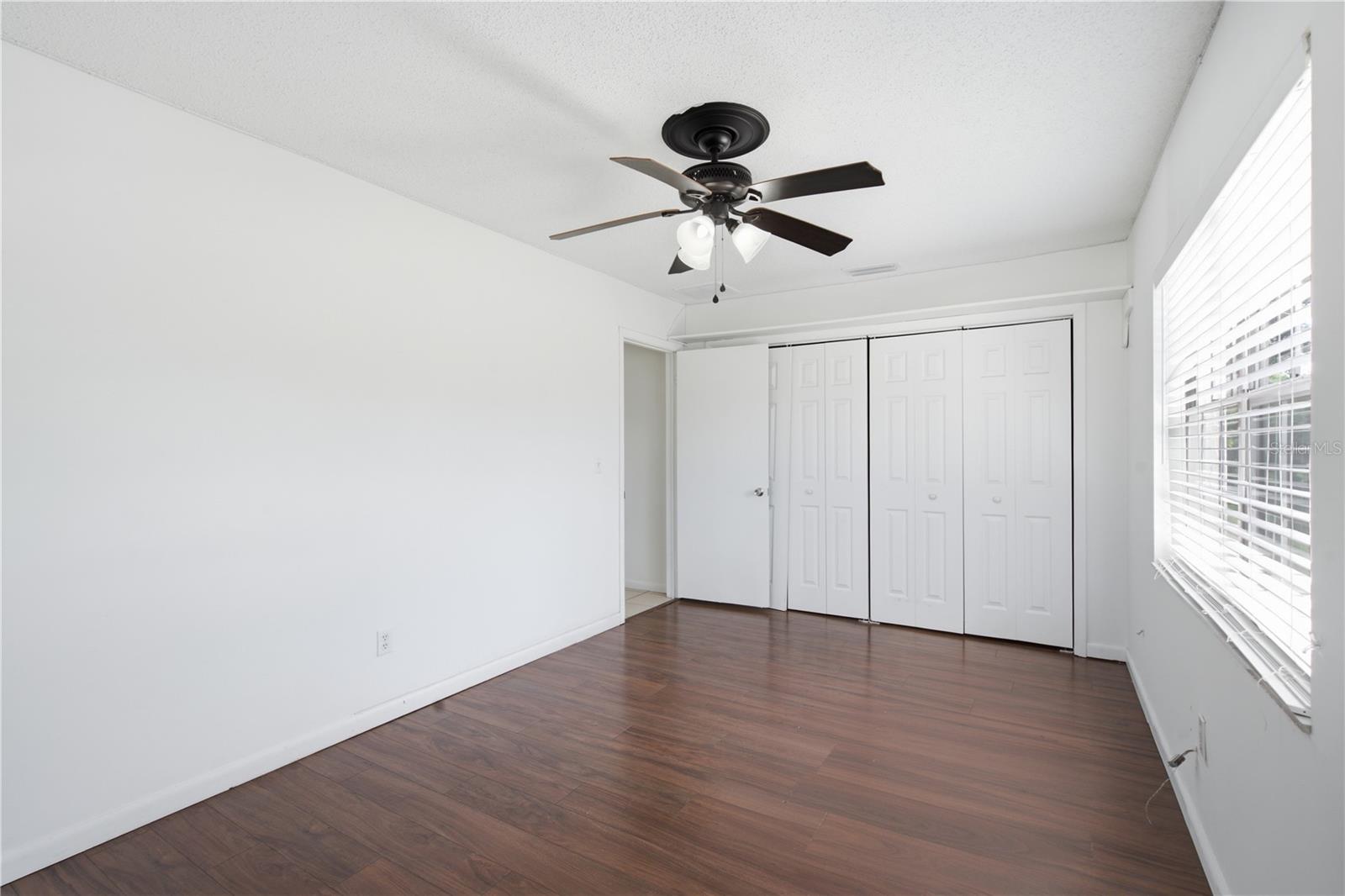 604 Royal Crest Dr Property Photo 36