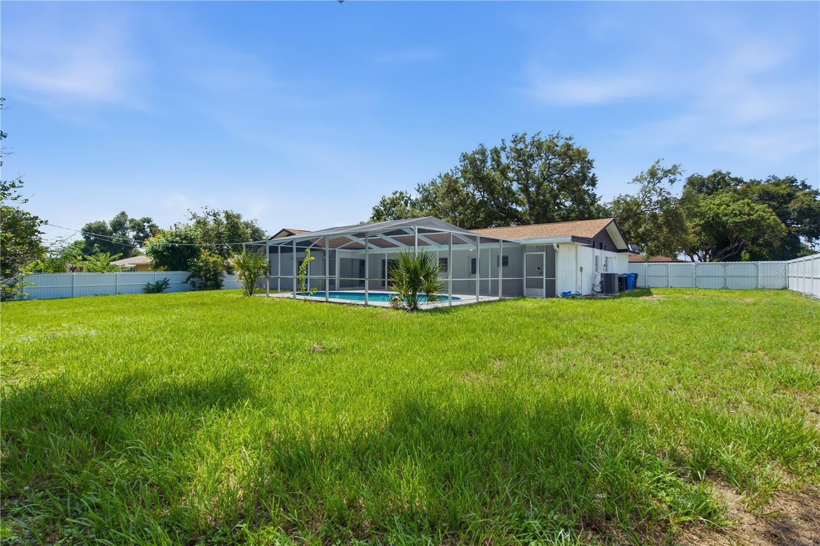 604 Royal Crest Dr Property Photo 48