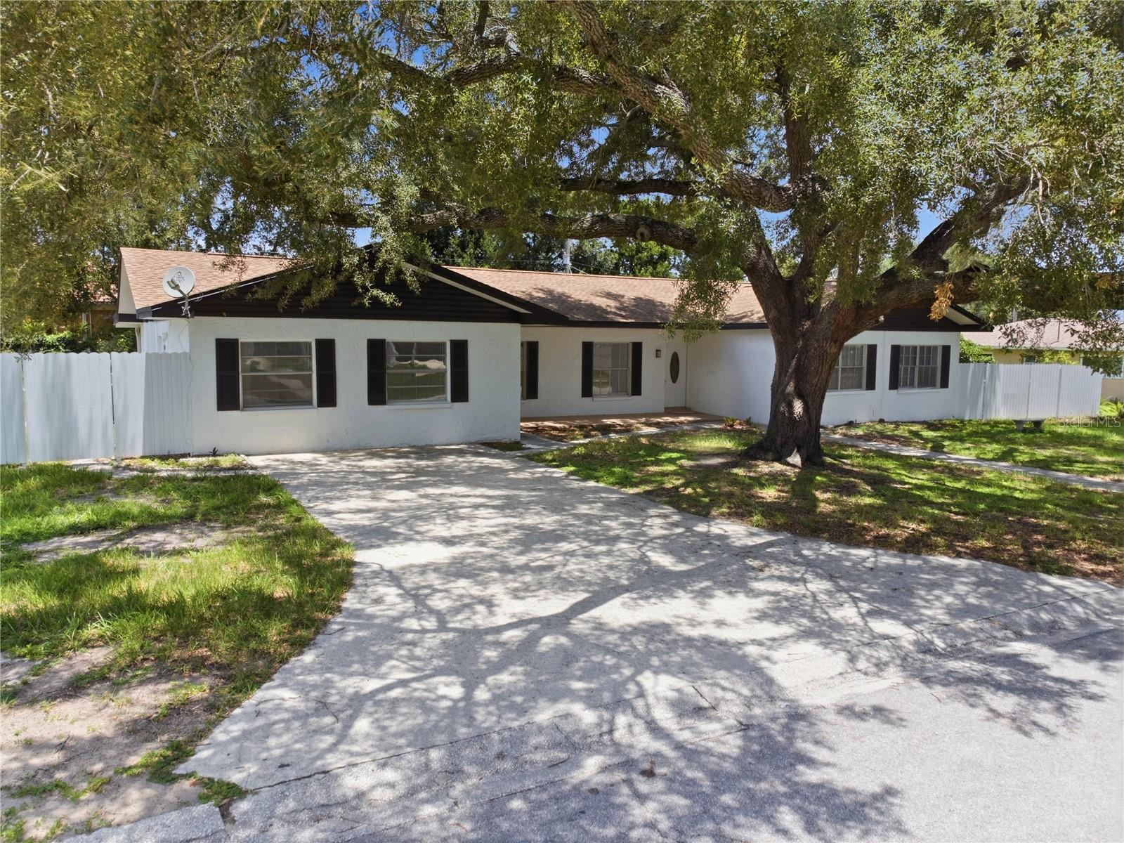 604 Royal Crest Dr Property Photo 50