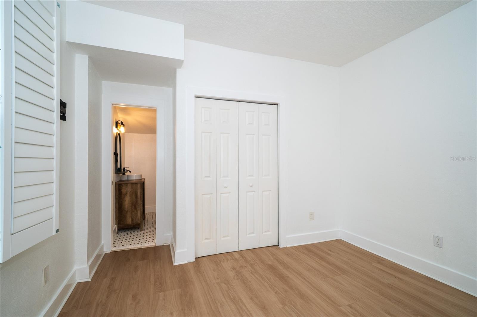 6704 N Taliaferro Ave Property Photo 16
