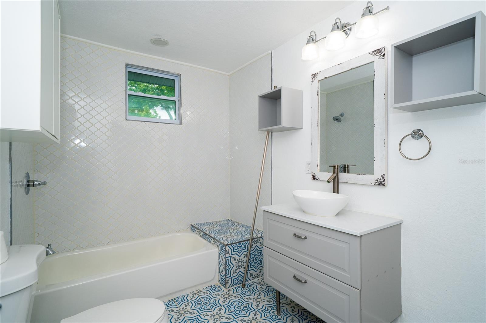 6704 N Taliaferro Ave Property Photo 20
