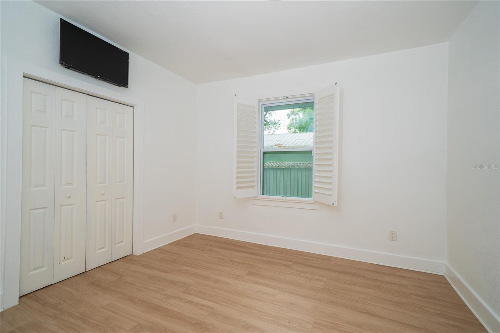 6704 N Taliaferro Ave Property Photo 21