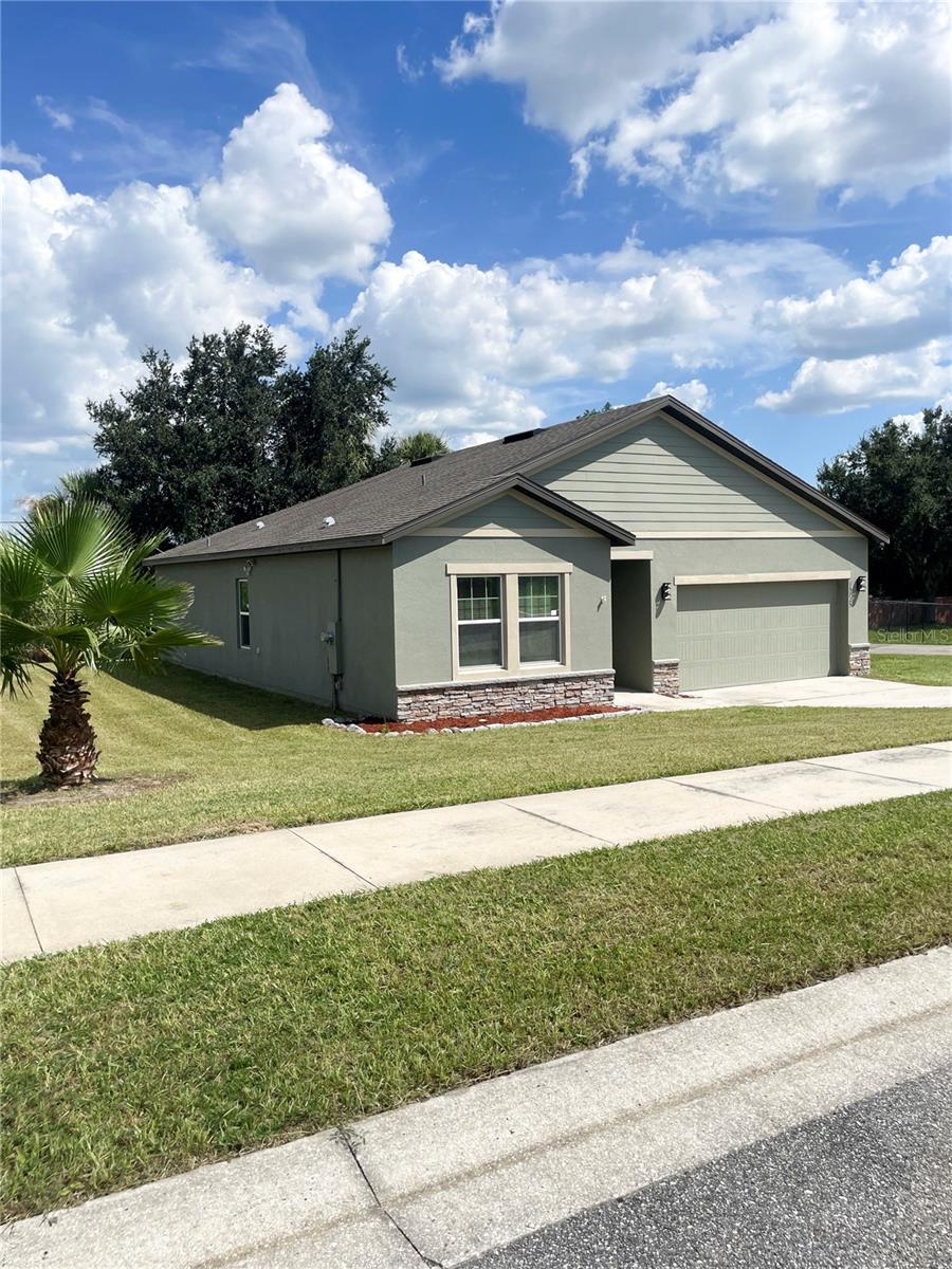 15725 Pine Siskin Loop Property Photo 2