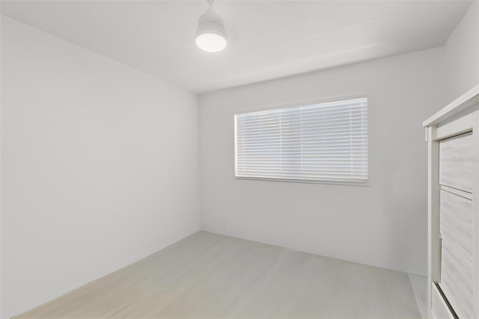 103 1st St E #115 Property Photo 13