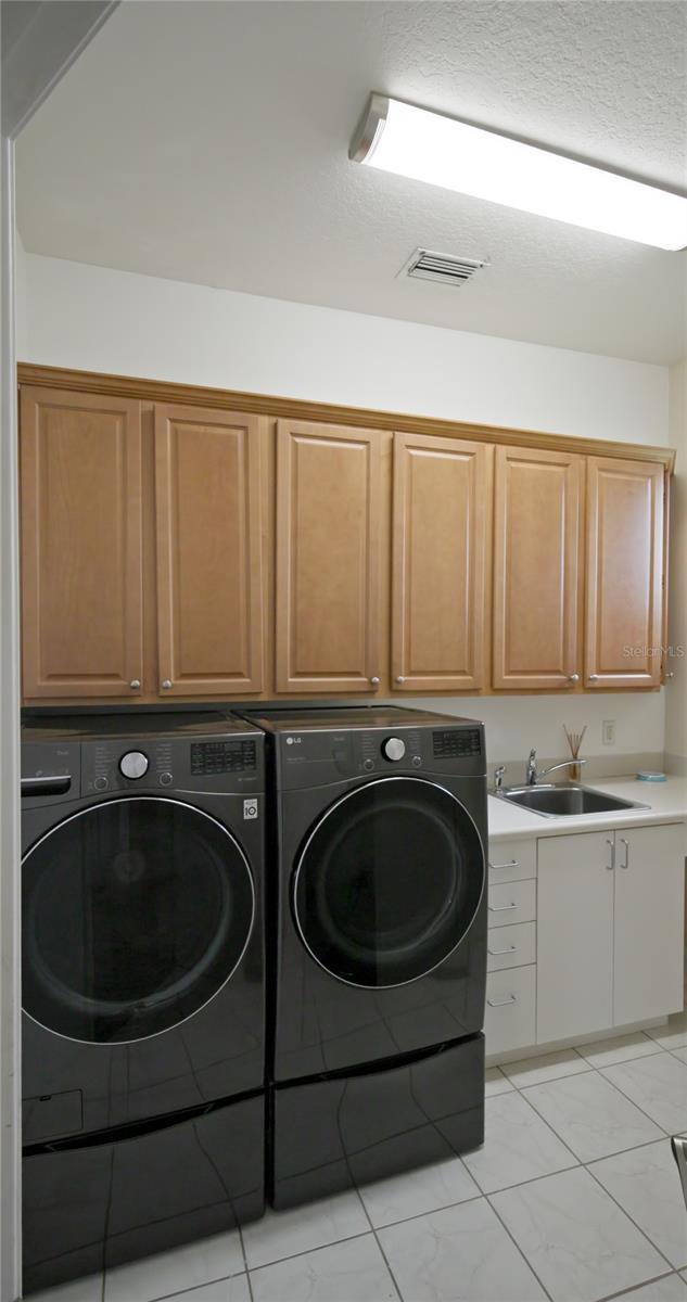 4295 Newport Dr Property Photo 41