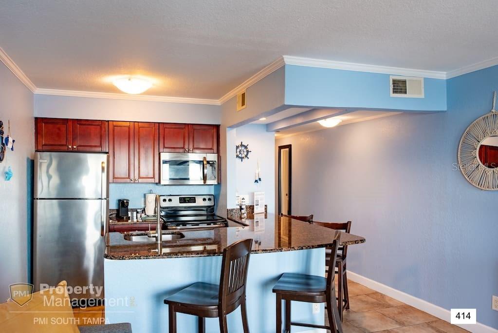 2506 N Rocky Point Dr #414 Property Photo 12