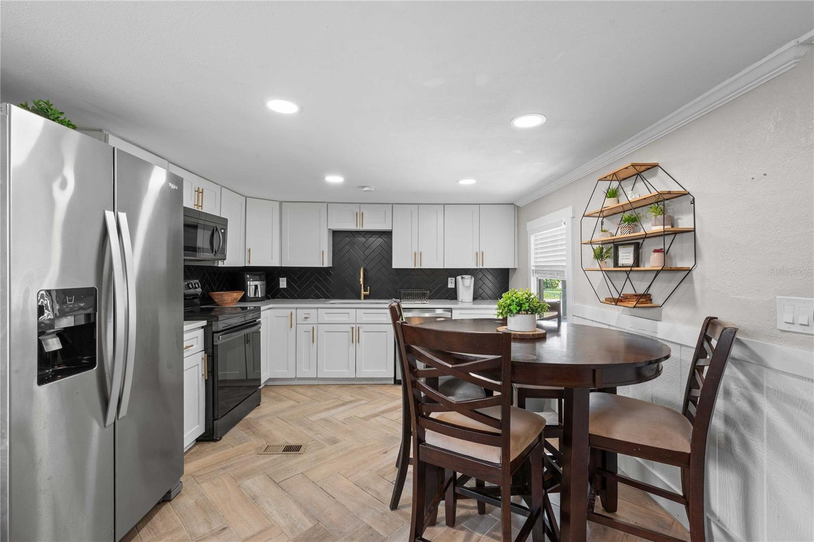 6833 Flicker Ln Property Photo 21