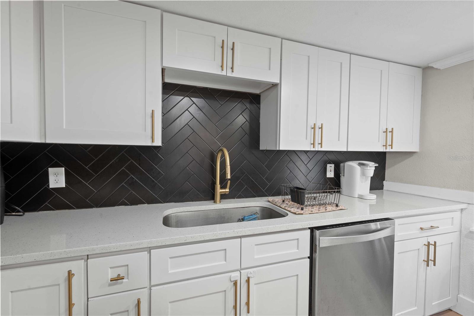 6833 Flicker Ln Property Photo 25