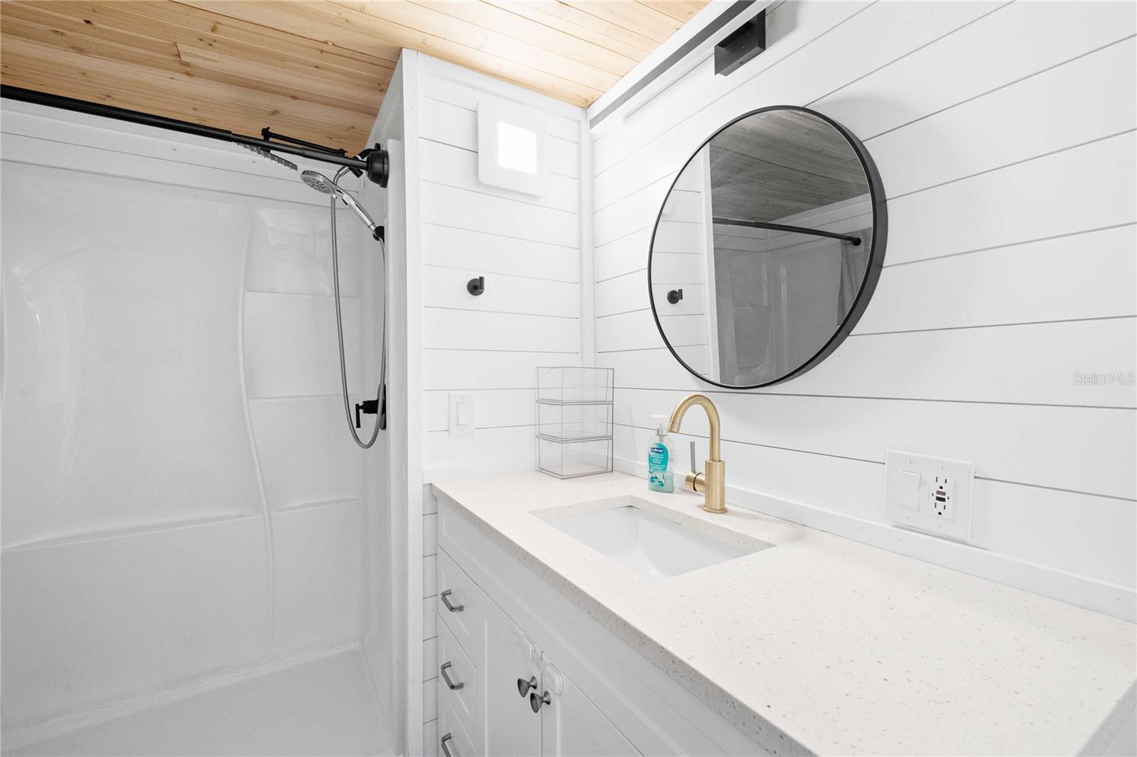 6833 Flicker Ln Property Photo 31