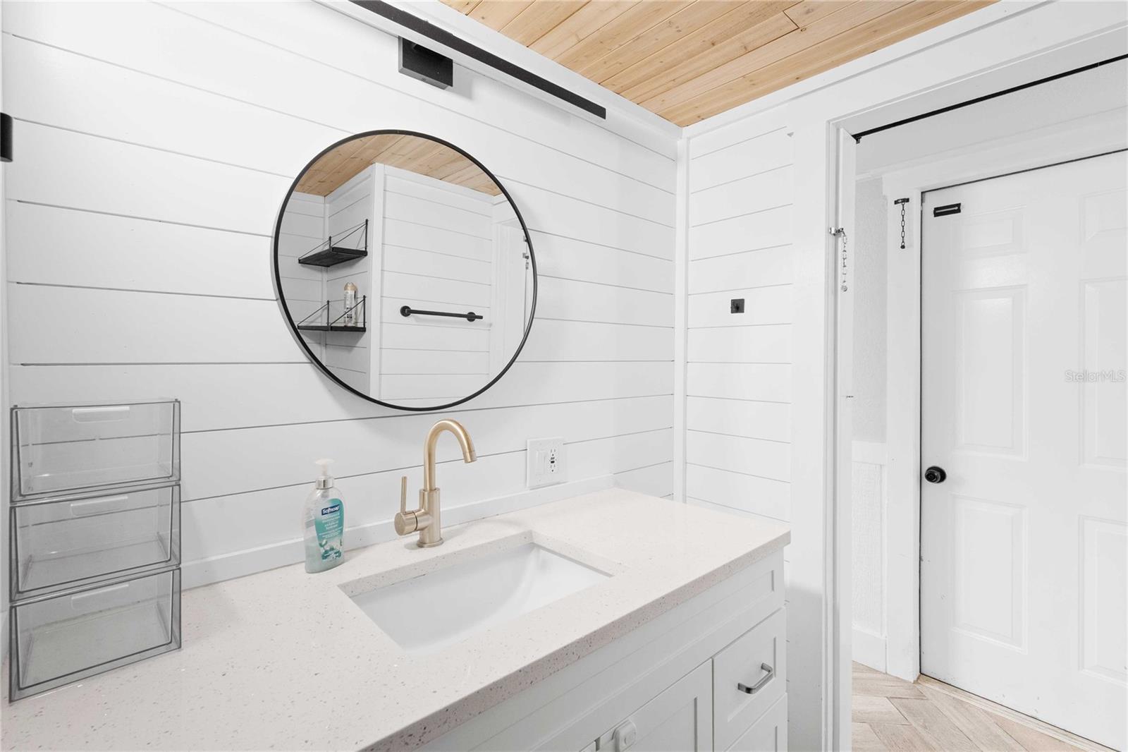 6833 Flicker Ln Property Photo 34