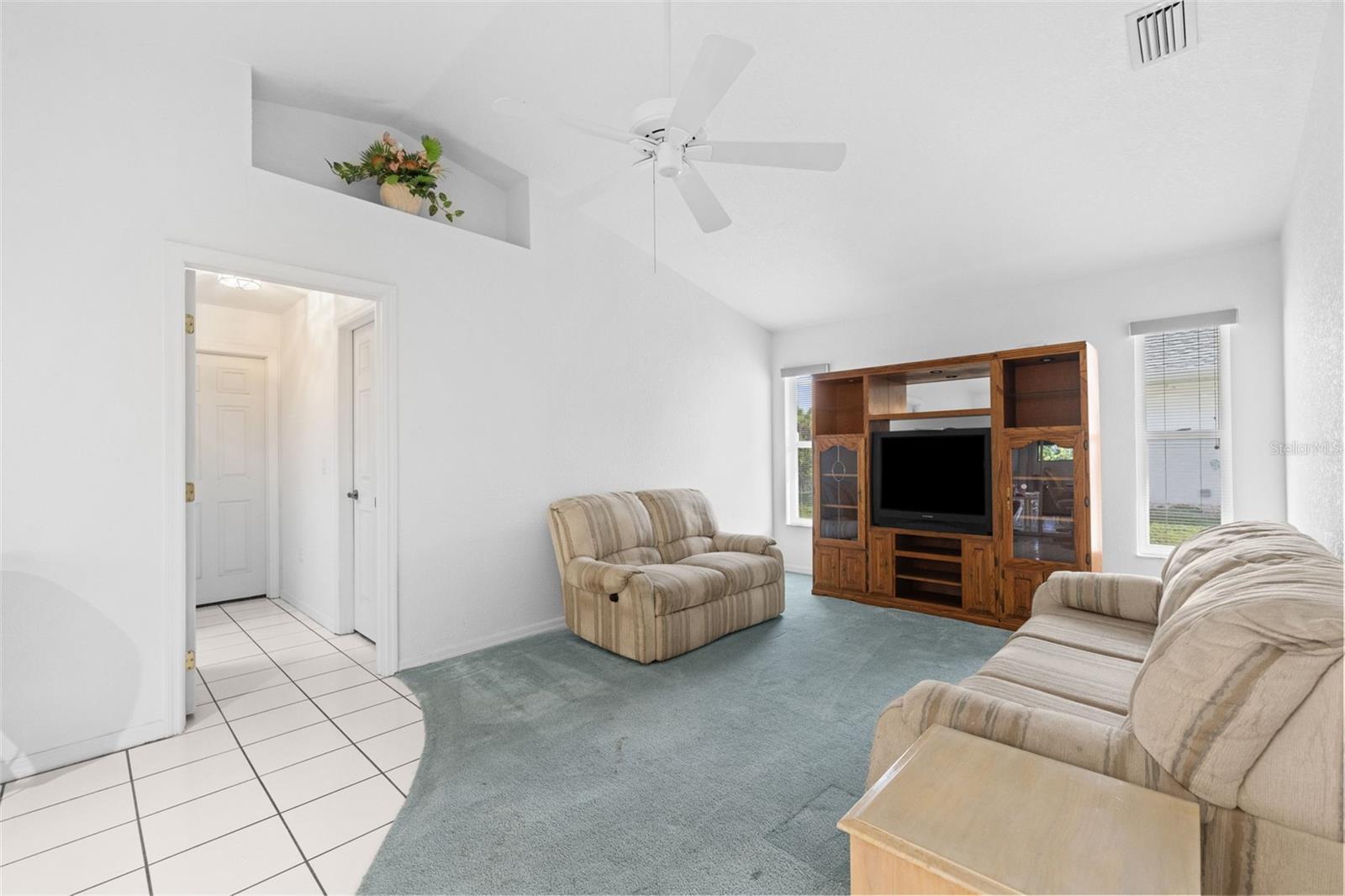 3923 Pinstar Ter Property Photo 6