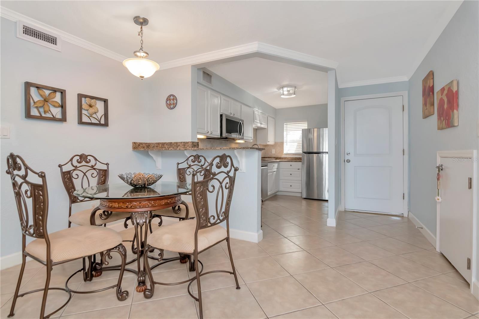 2675 St Josephs Dr E #b Property Photo 20