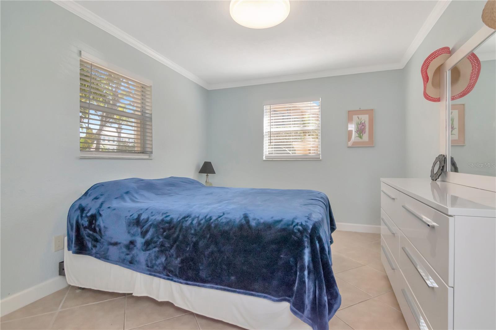 2675 St Josephs Dr E #b Property Photo 25