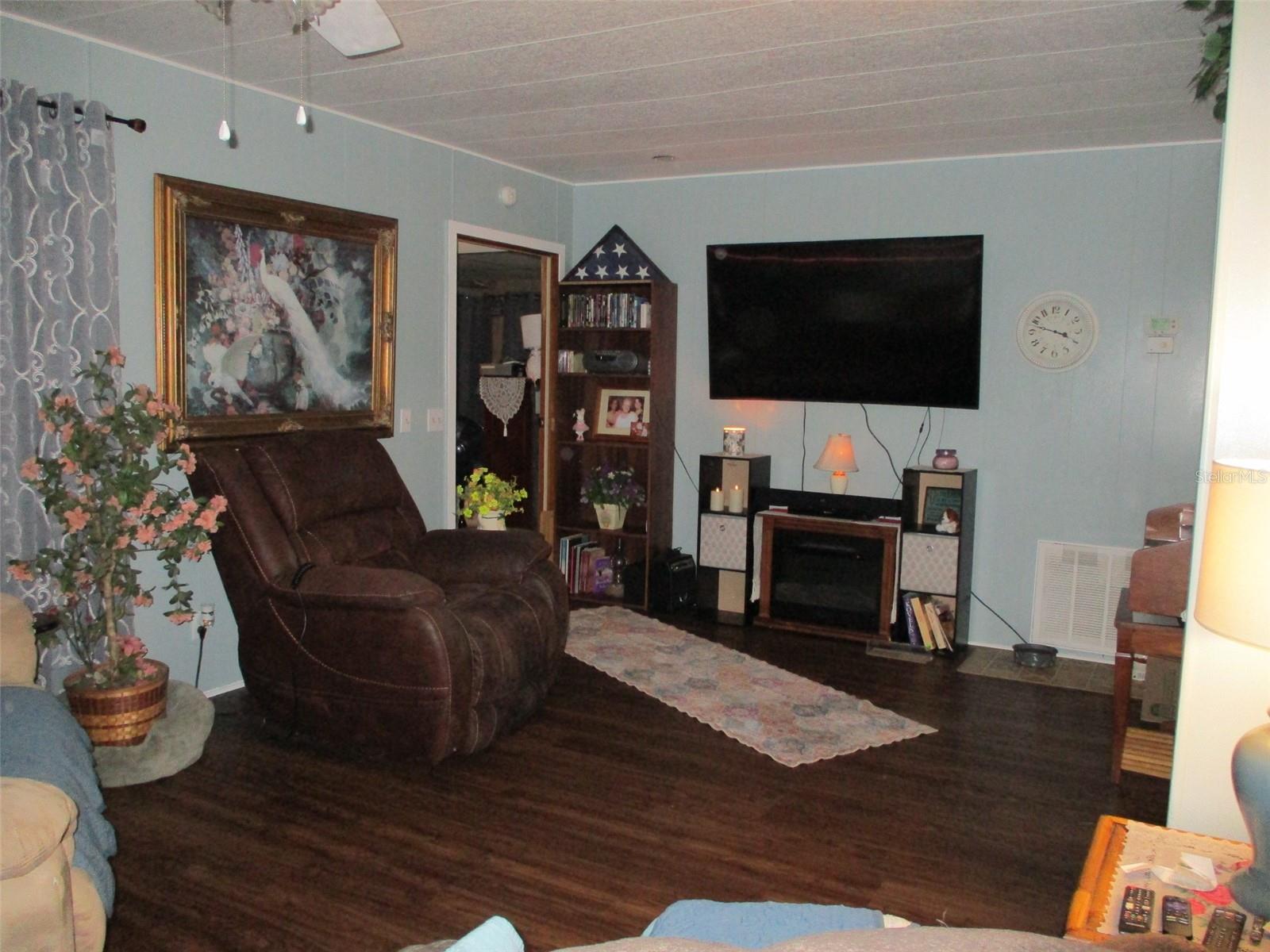 38536 Cone Dr Property Photo 8
