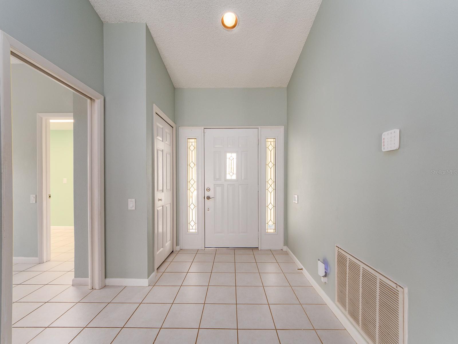 1612 Midnight Pass Way Property Photo 3