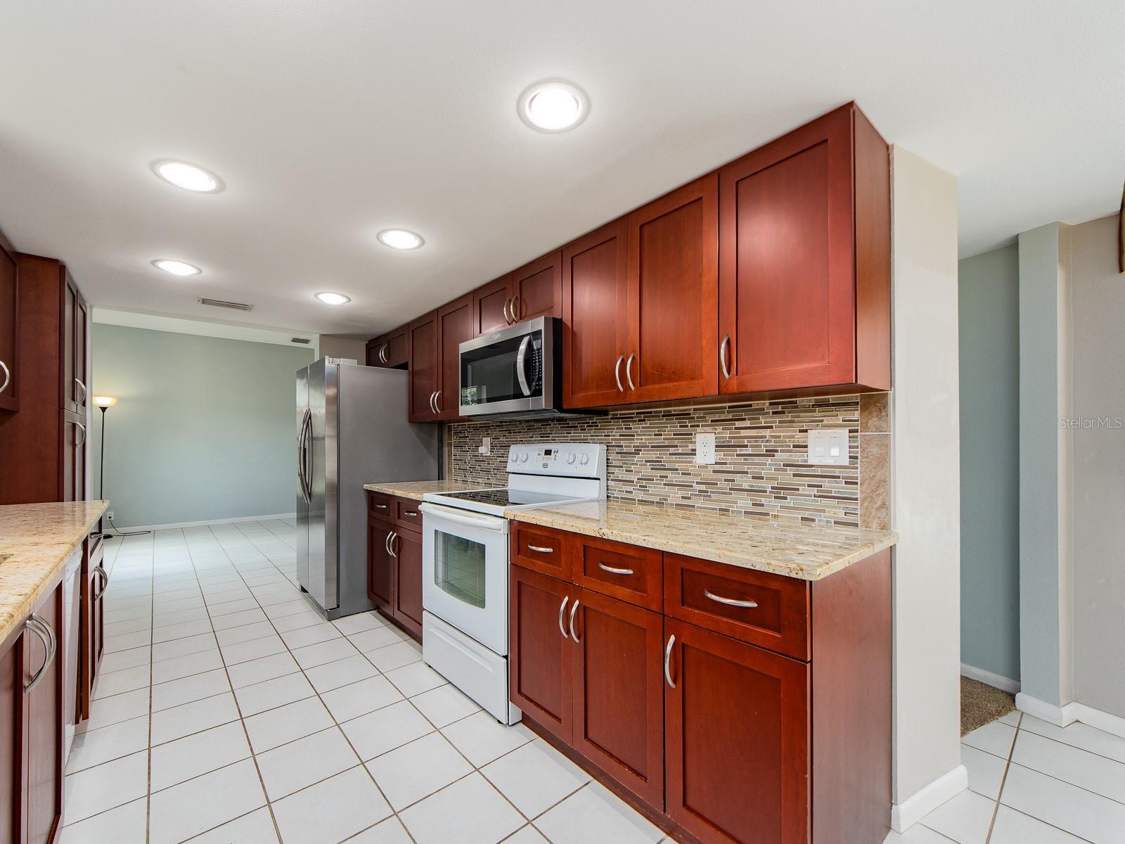 1612 Midnight Pass Way Property Photo 9