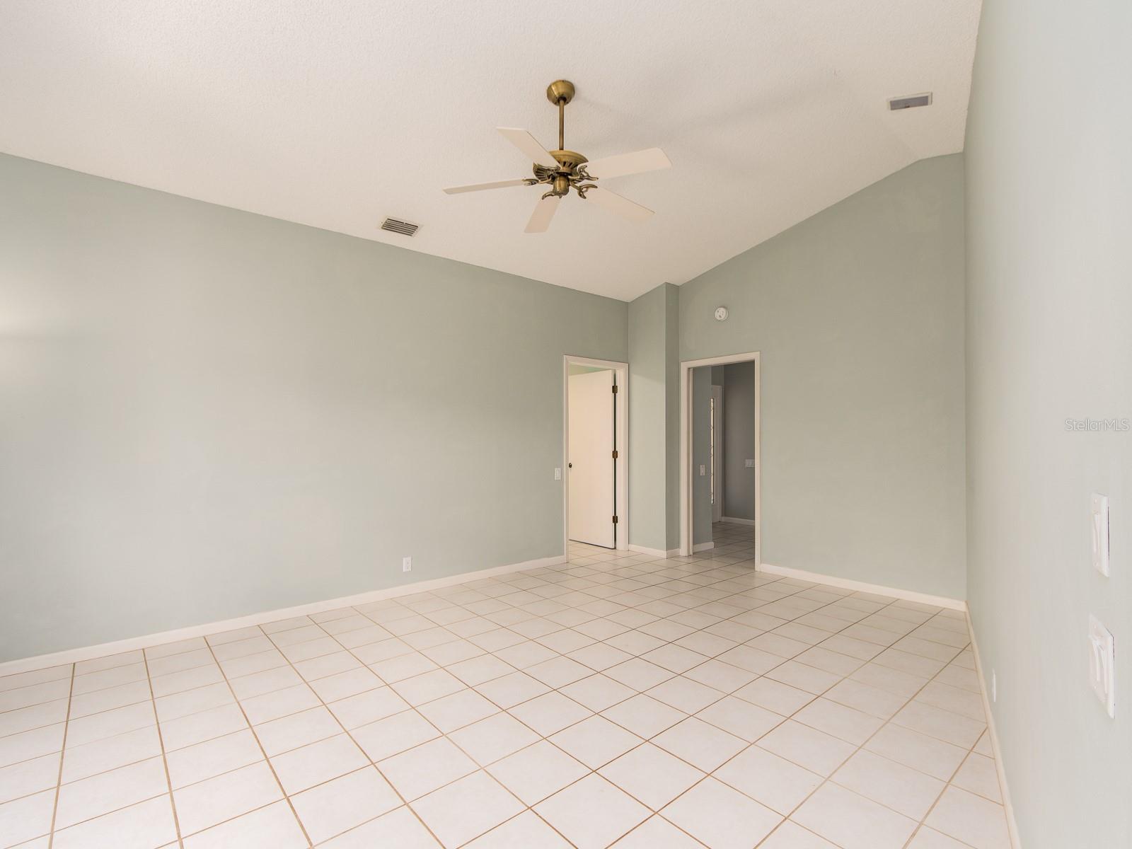 1612 Midnight Pass Way Property Photo 12