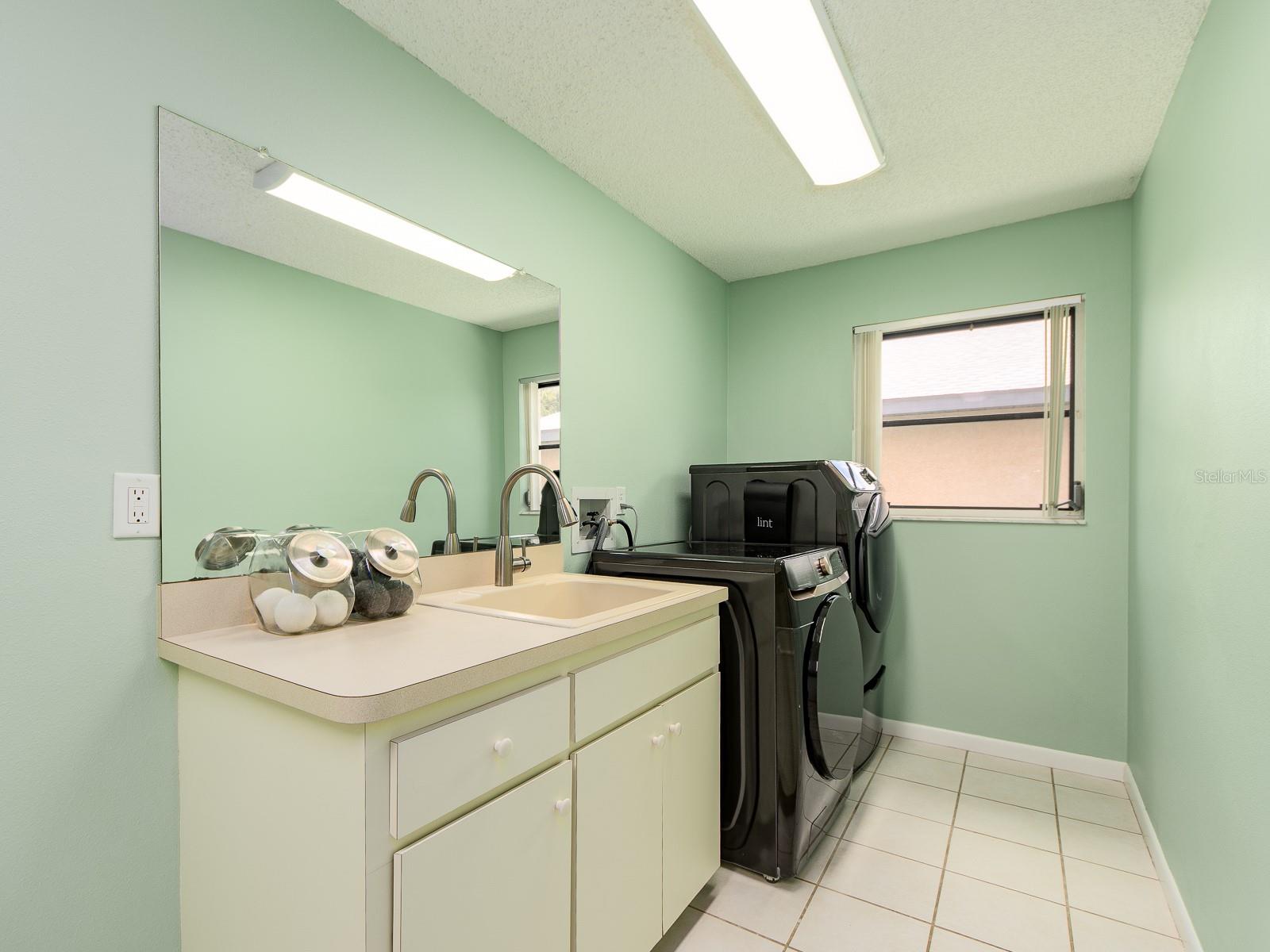 1612 Midnight Pass Way Property Photo 14