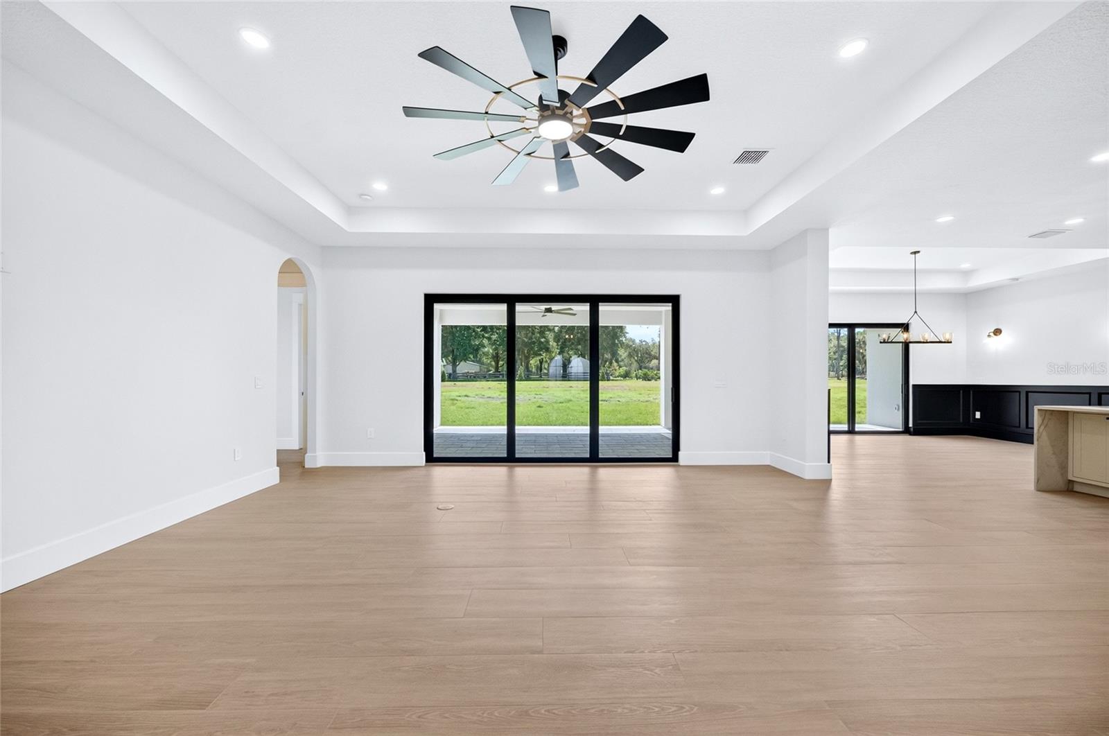 14800 Mim Pl Property Photo 15