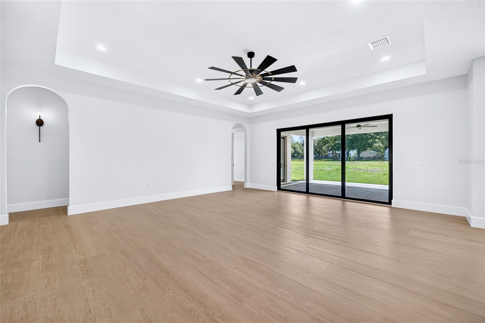 14800 Mim Pl Property Photo 22