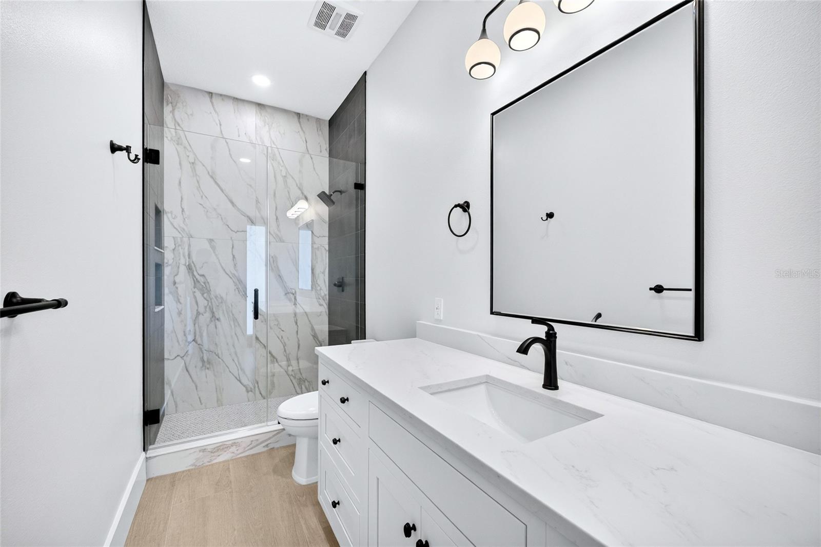 14800 Mim Pl Property Photo 58