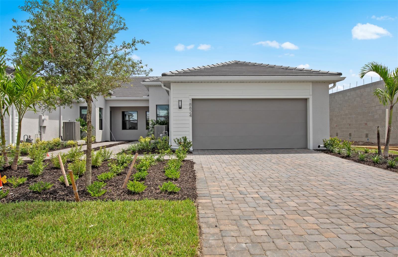 18604 Harbor Sands Pl Property Photo 1