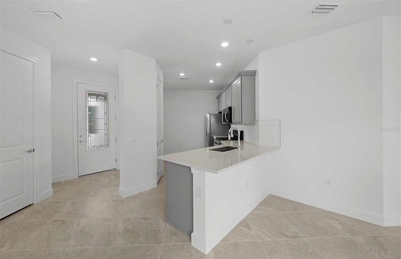 18604 Harbor Sands Pl Property Photo 6