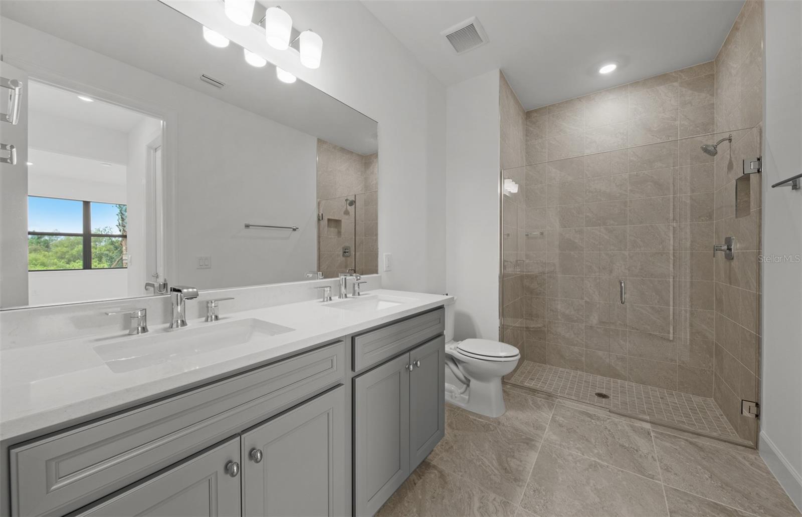 18604 Harbor Sands Pl Property Photo 13