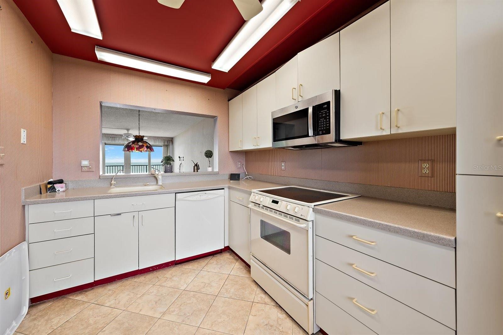 1250 Gulf Blvd #706 Property Photo 5