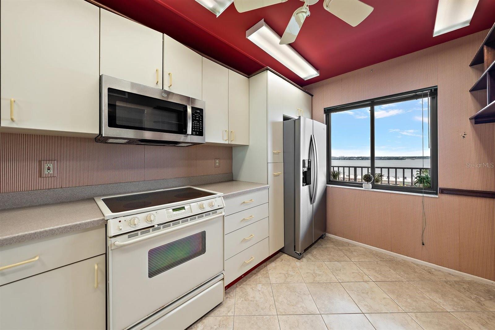 1250 Gulf Blvd #706 Property Photo 6