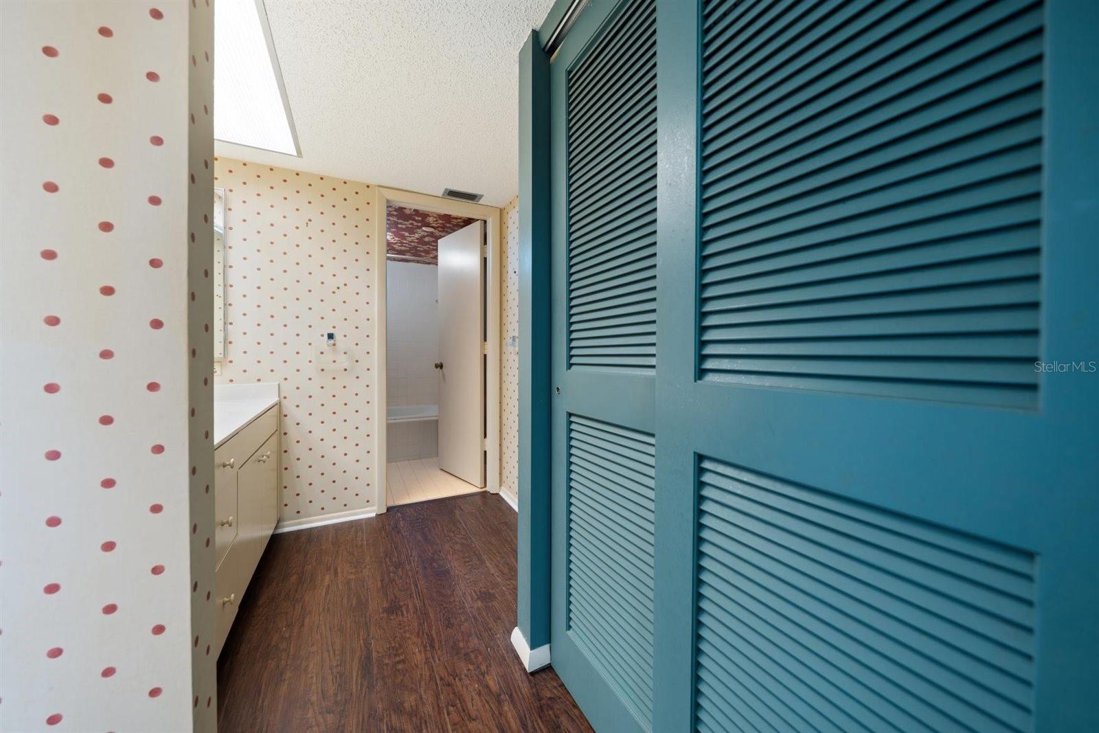1250 Gulf Blvd #706 Property Photo 17